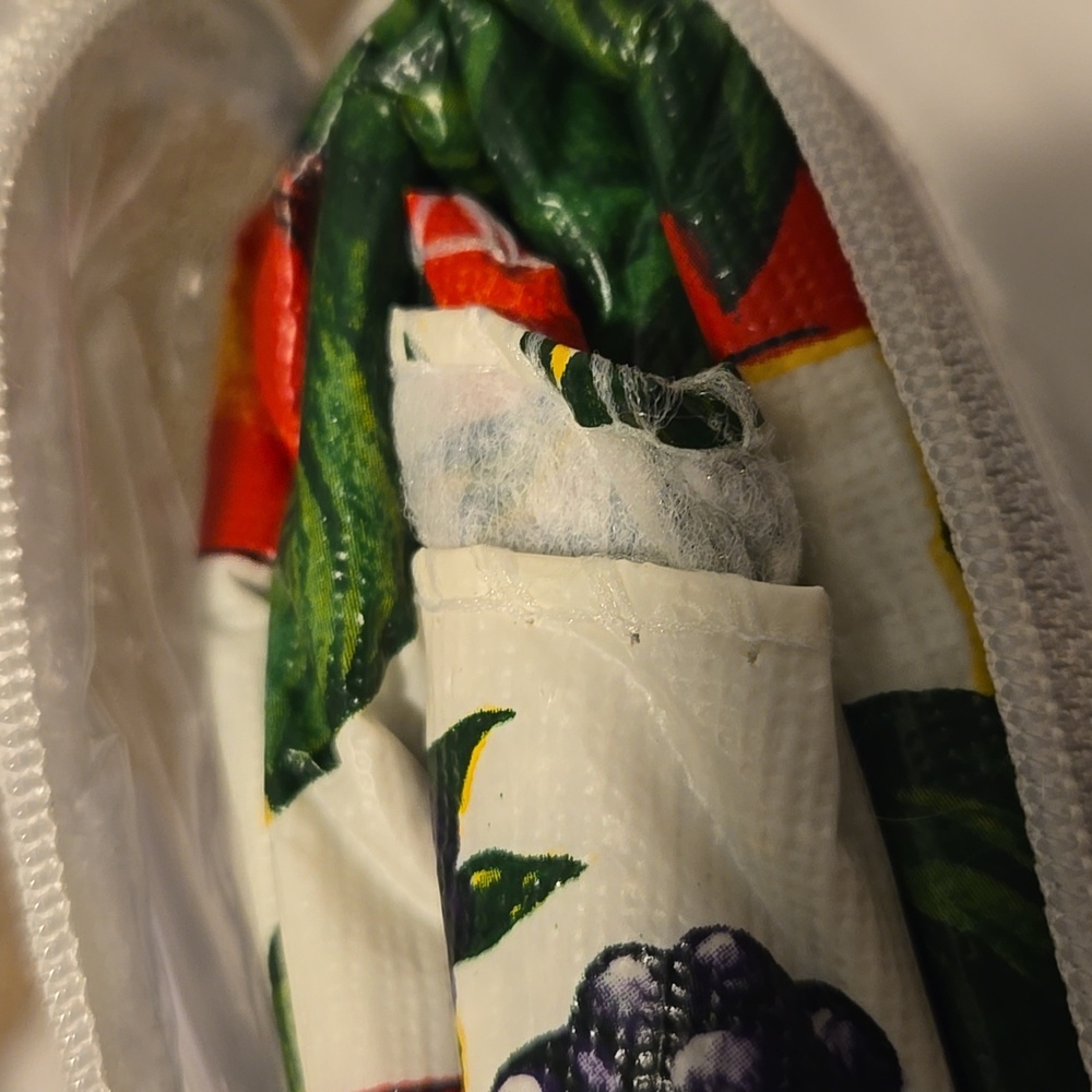 Fruit Pattern Tablecloth - Picture 5 of 5